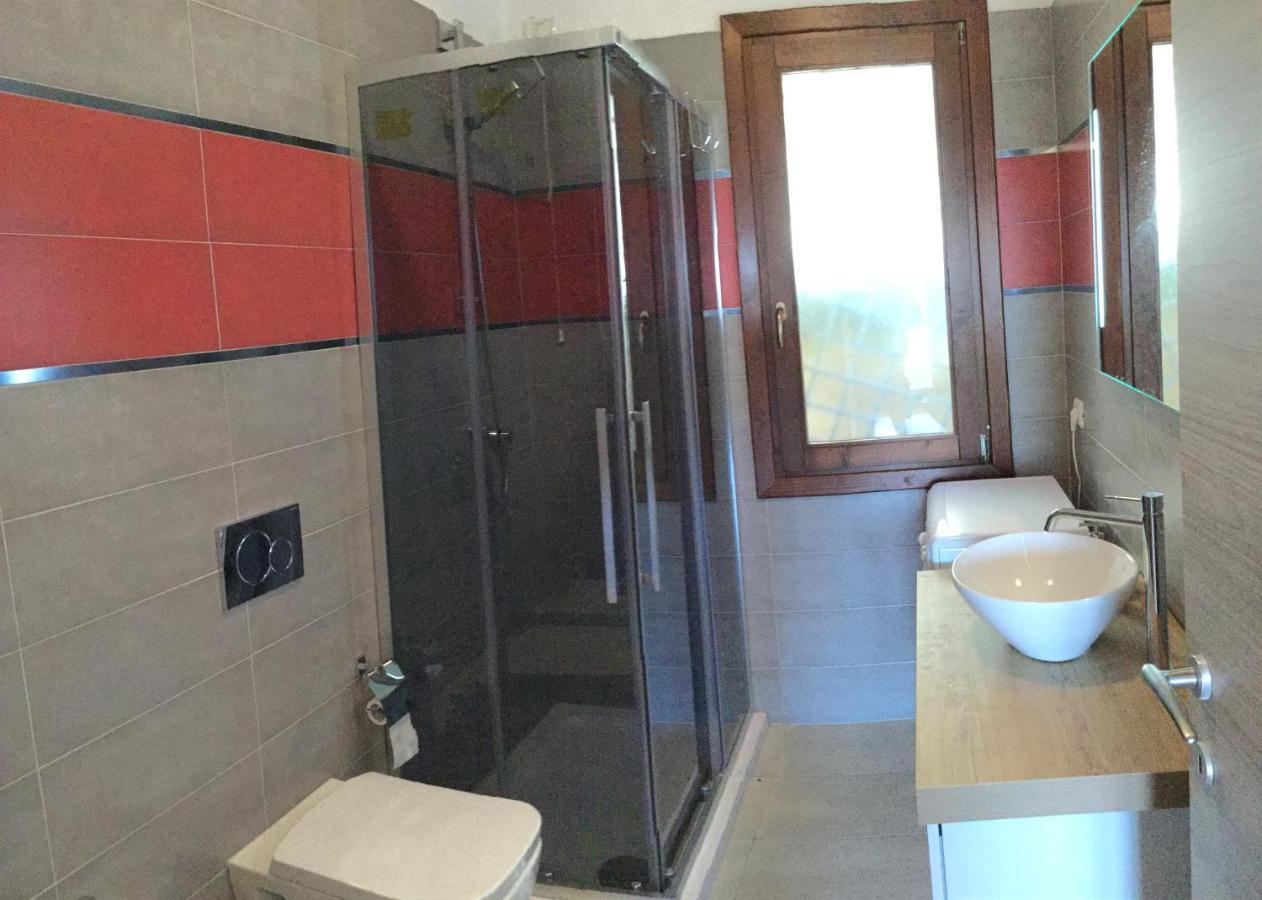 Апартаменты A.I.R. Badesi Borgo Di Mare Экстерьер фото